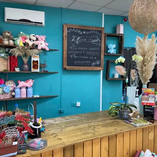 Салон &laquo;Люблю цветы&raquo; по адресу ул. Партизана Железняка 34А - вид изнутри