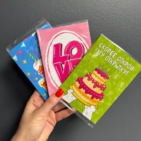 Открытка с шоколадом в ассортименте от интернет-магазина «Люблю цветы» в 