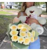 Комбо &laquo;Пионовидные розы и игрушка Мишка&raquo;