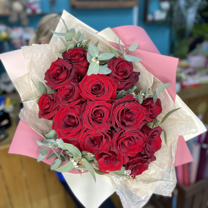 Букет из 15 красных роз  «Простота и красота»