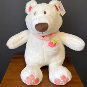 Игрушка &laquo;Мишка и клубника&raquo; от интернет-магазина «Люблю цветы» в 