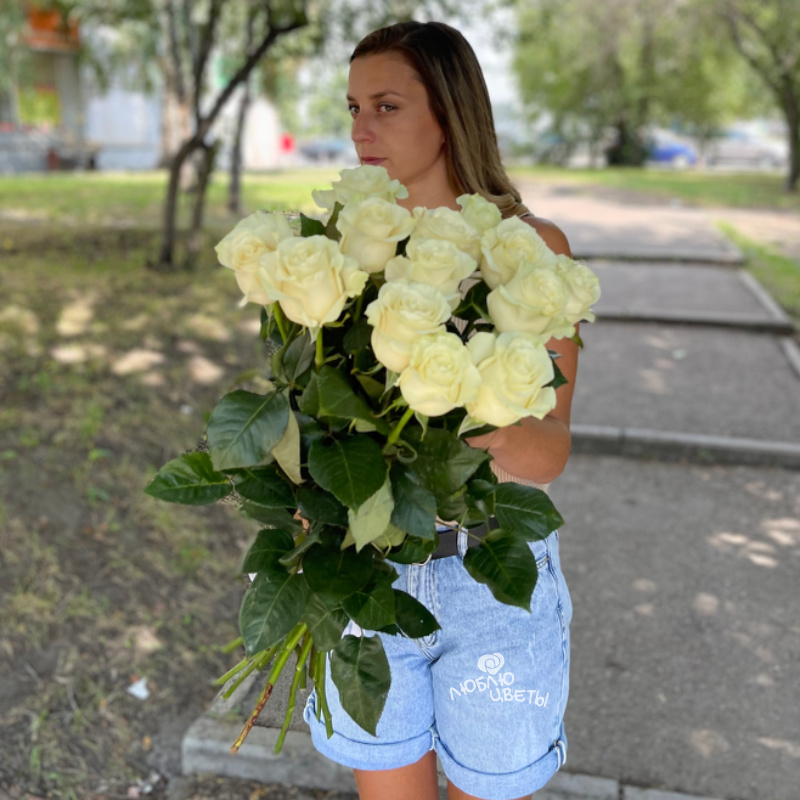 Букет с белыми розами «Приятная симпатия»