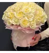 Розы в коробке «Милый сюрприз» 2