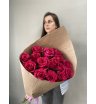 Букет из ярко розовой розы «Экокулек гоча»