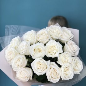 Букет из белых роз «Венеция» от интернет-магазина «Люблю цветы» в Красноярске