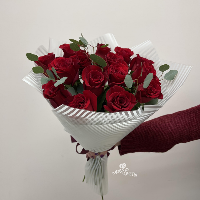 Букет из 15 красных роз "Любимый запах" 1