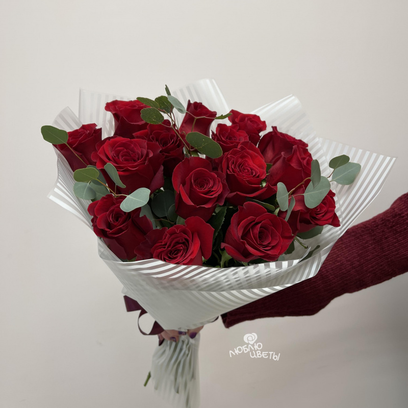 Букет из 15 красных роз "Любимый запах" 3