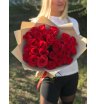 Букет из 25 красных роз «Влюблённый взгляд»