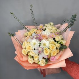 Букет «Нежные объятья» от интернет-магазина «Люблю цветы» в Красноярске