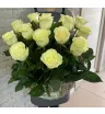 Белые розы в корзине «Белая глазурь»