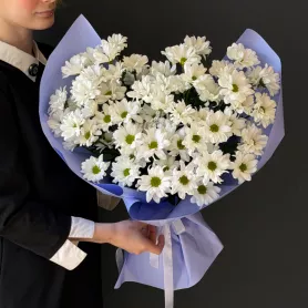 Букет с хризантемой  «Близость» в Красноярске