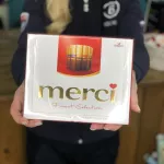 Конфеты Merci от интернет-магазина «Люблю цветы» в 