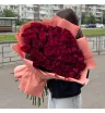 Букет из красных роз «Тайный поцелуй»