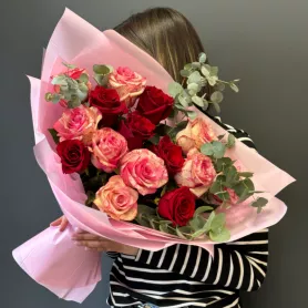 Букет с розами «Вечерняя прогулка» в Красноярске