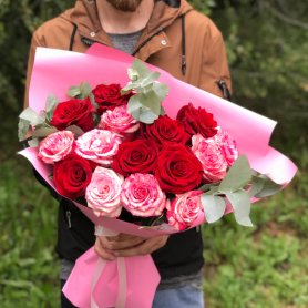 Букет с розами «Вечерняя прогулка» в Красноярске