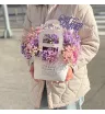 Композиция с радужной гипсофилой « Ванильный сироп»