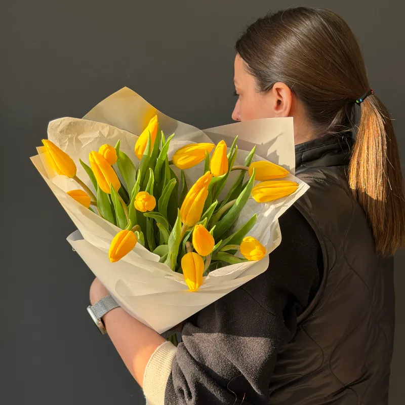 Весенний поцелуй 1