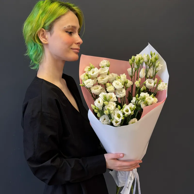 Букет с эустомой &laquo;Белая глазурь&raquo;