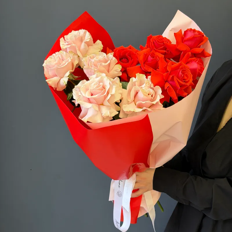 Букет французских роз &laquo;Танец страсти&raquo;