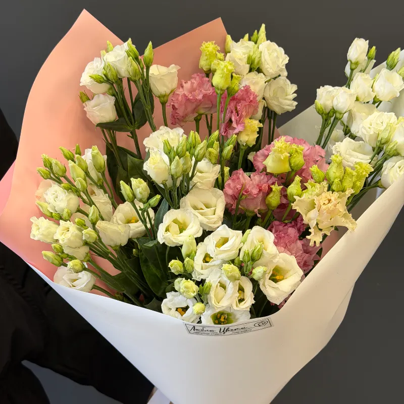 Букет с эустомой &laquo;Розовая зыбь&raquo;