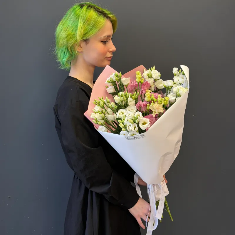 Букет с эустомой &laquo;Розовая зыбь&raquo;