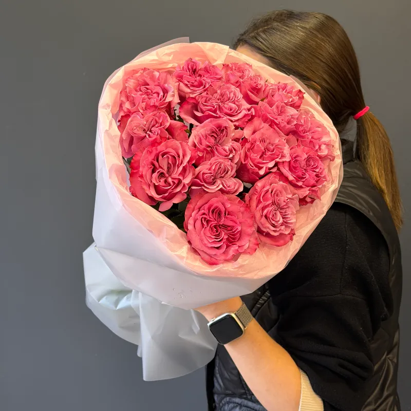 Букет из 15 пионовидных роз &laquo;Сияние чистого разума&raquo;